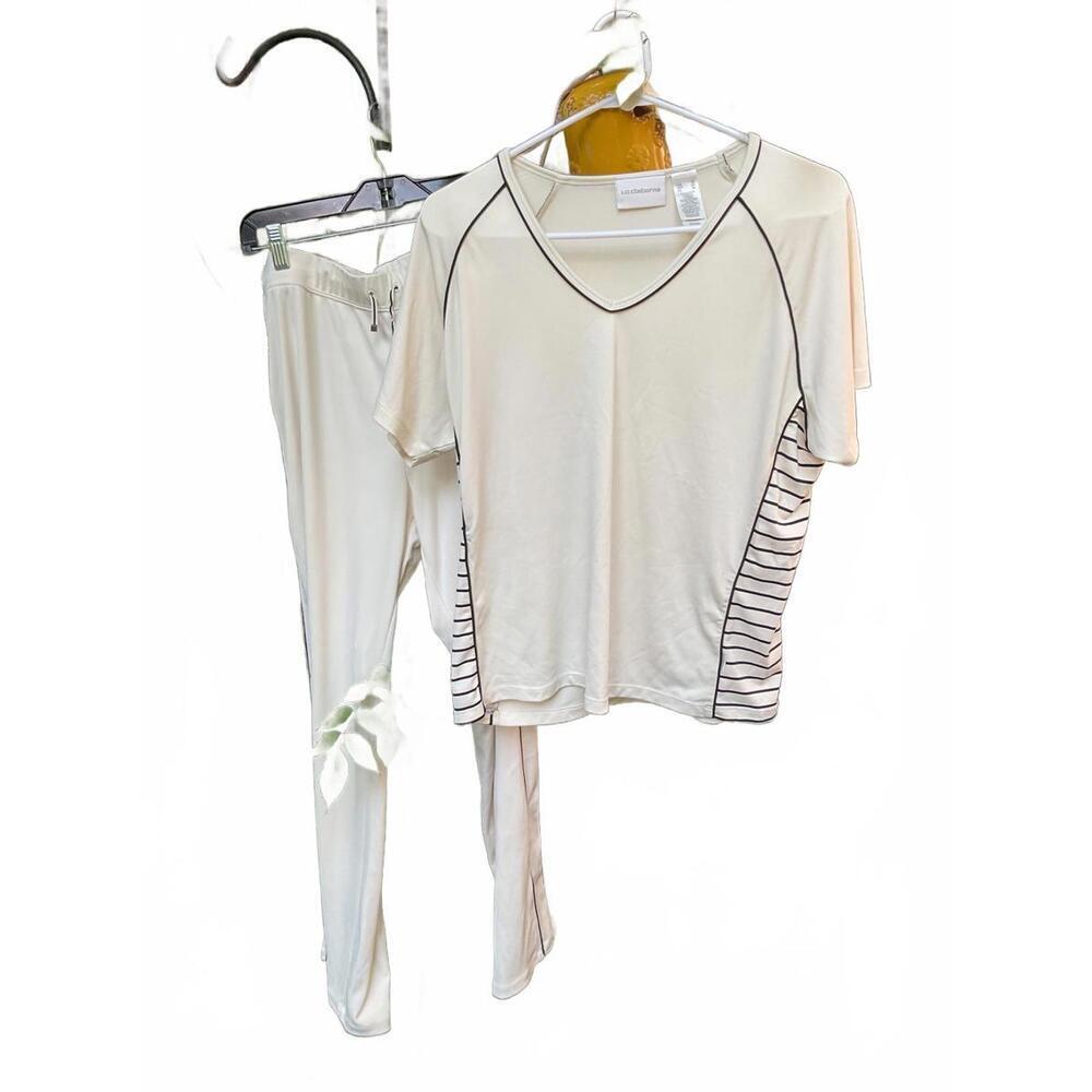 Liz Claiborne 2 Piece Active Wear Set In Cream and black Size Large